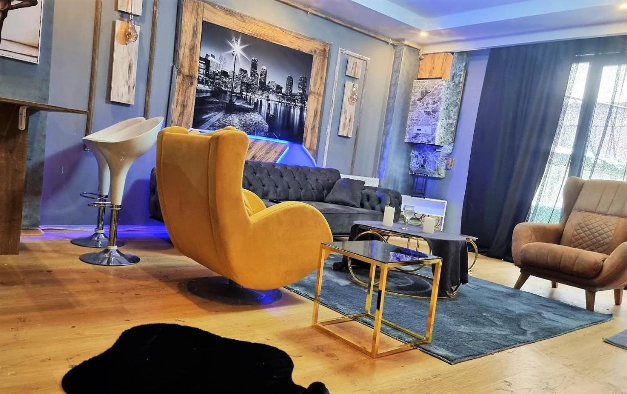 Sisli Center Architectural Design 1+1 Apartment Istanbul